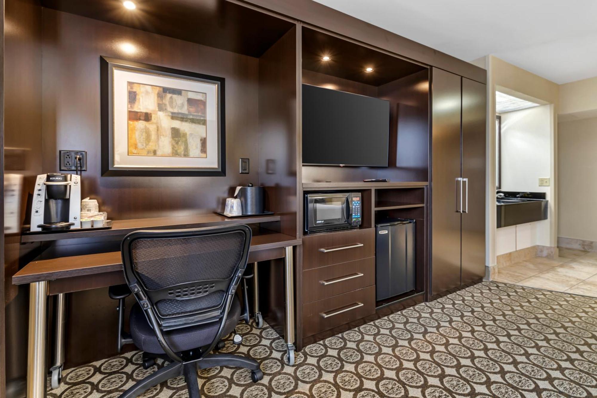 Best Western Plus Inntowner מדיסון מראה חיצוני תמונה