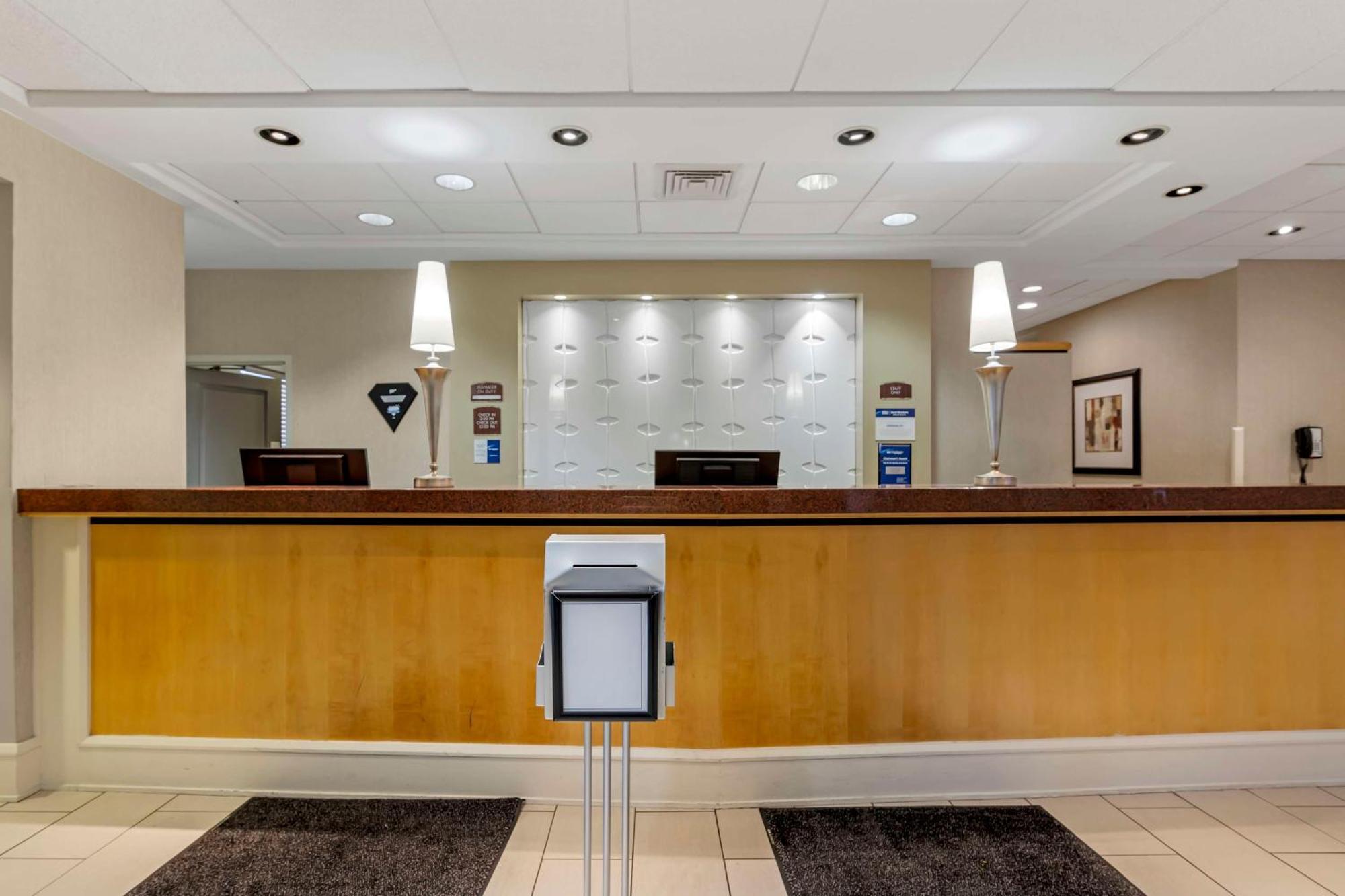 Best Western Plus Inntowner מדיסון מראה חיצוני תמונה