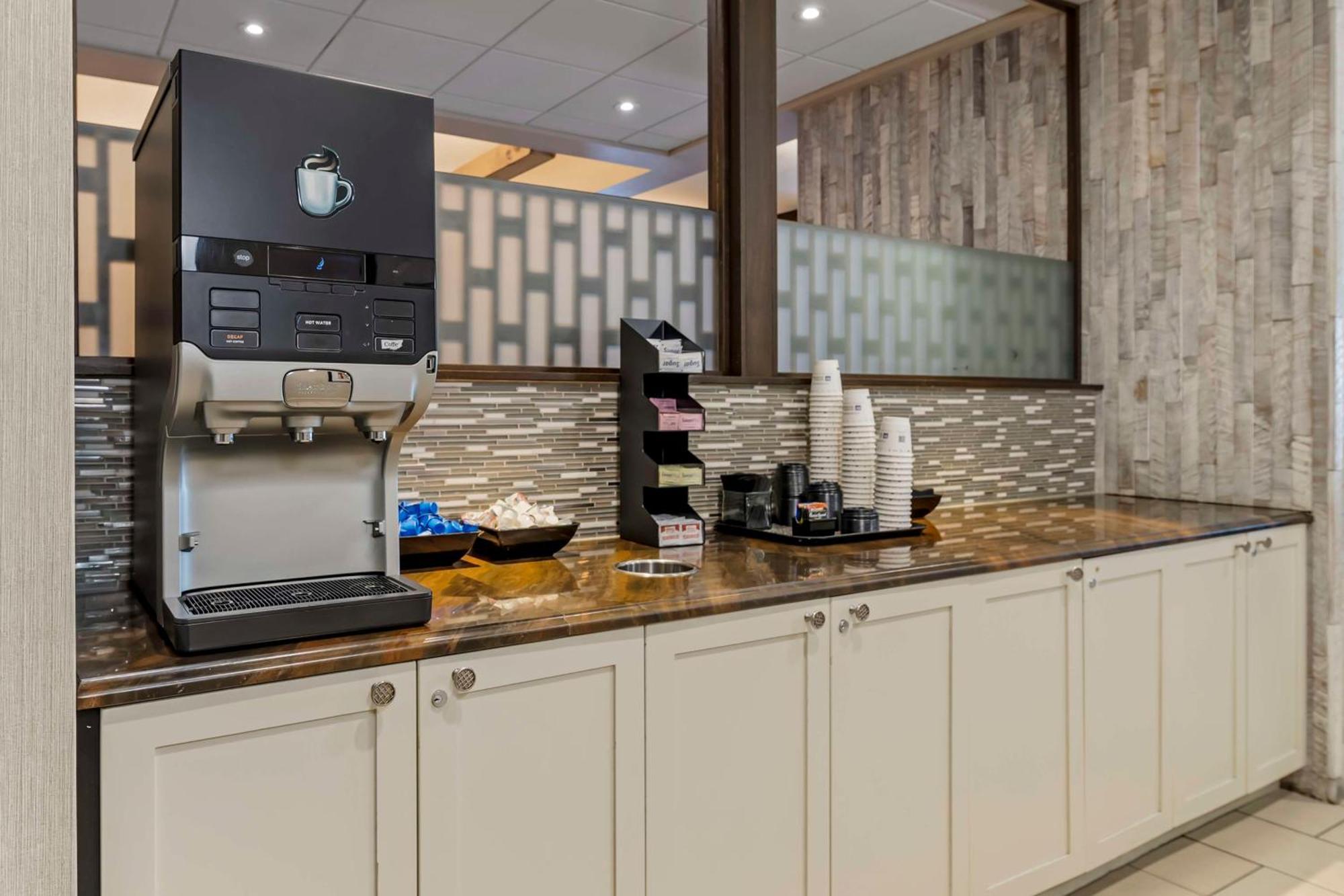 Best Western Plus Inntowner מדיסון מראה חיצוני תמונה