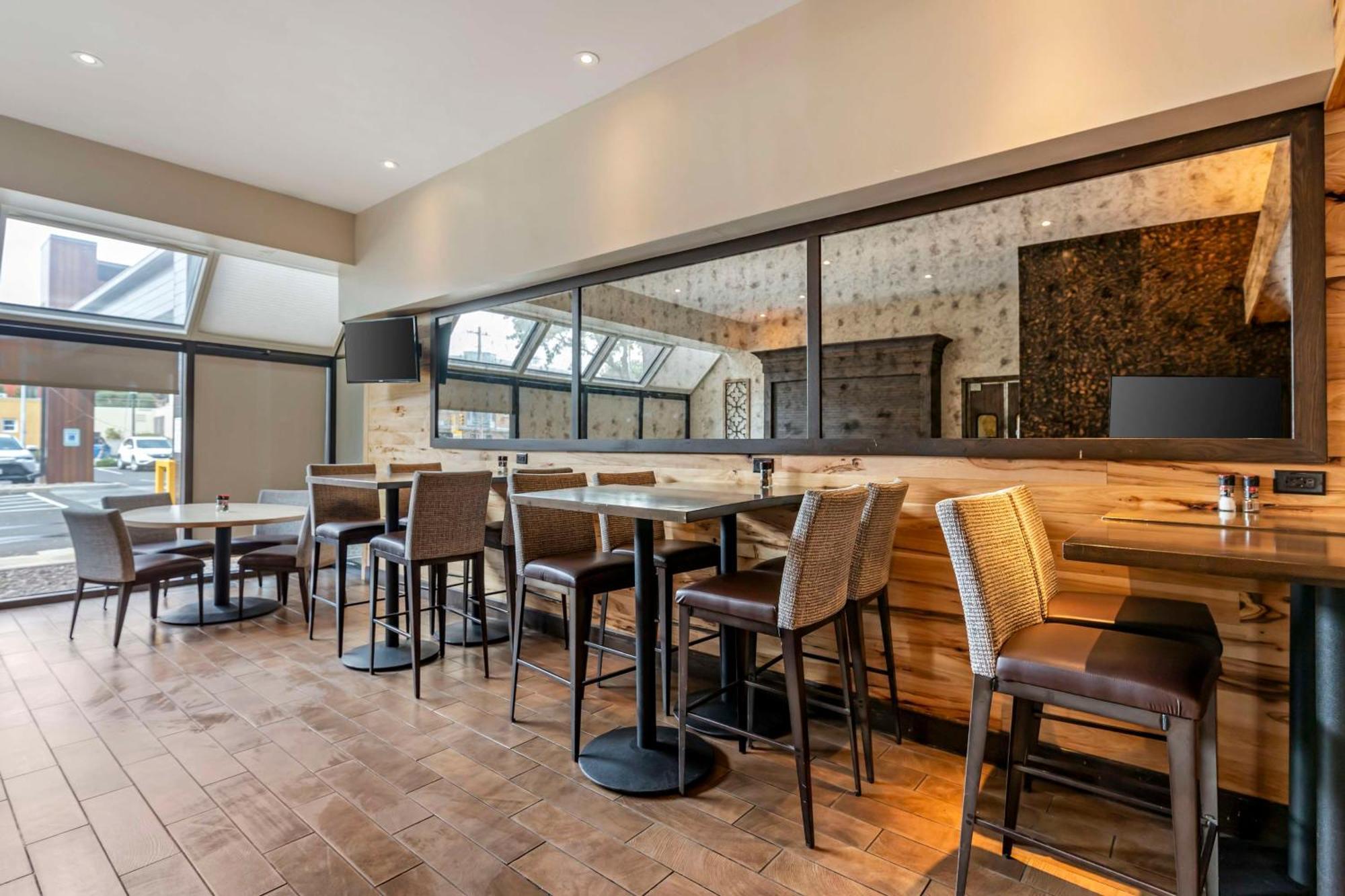 Best Western Plus Inntowner מדיסון מראה חיצוני תמונה